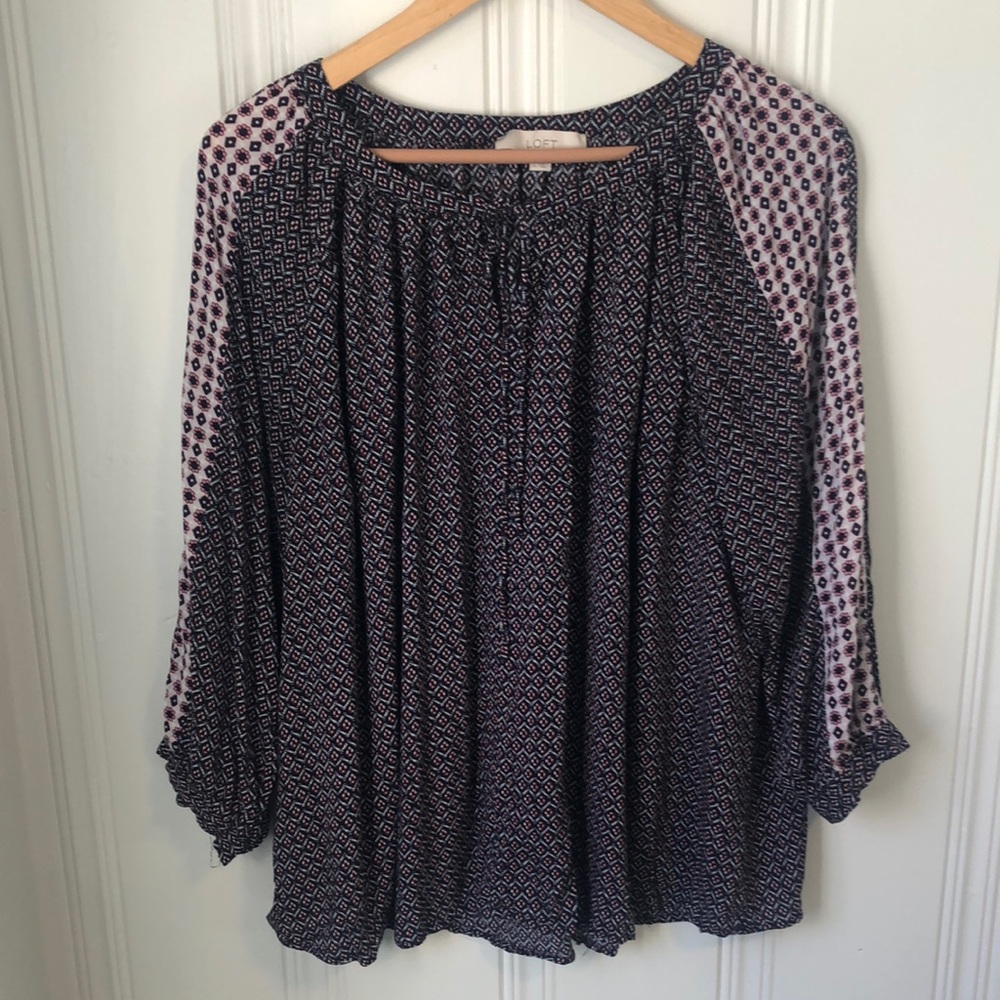 Women's Black and White Top